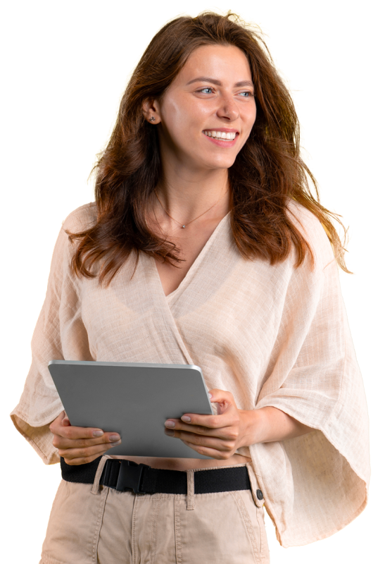 Image d'une femme avec un ipad à la main