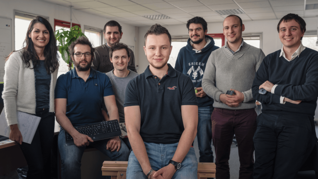 Apprenti et équipe administrative